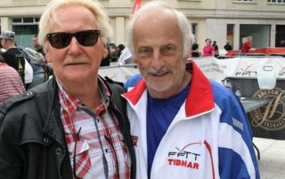 Jacques Hélaine (à gauche) aux côtés de Jacques Secrétin lors du Ping Tour 2015 à Amiens.